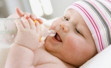 母乳检测仪科普按时哺乳还是按需它说了算